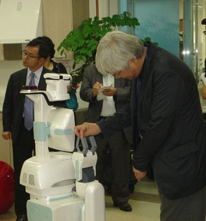 성균관대학교 인공지능연구팀이 장애인을 위한 로봇을 개발했다. ⓒ에이블뉴스